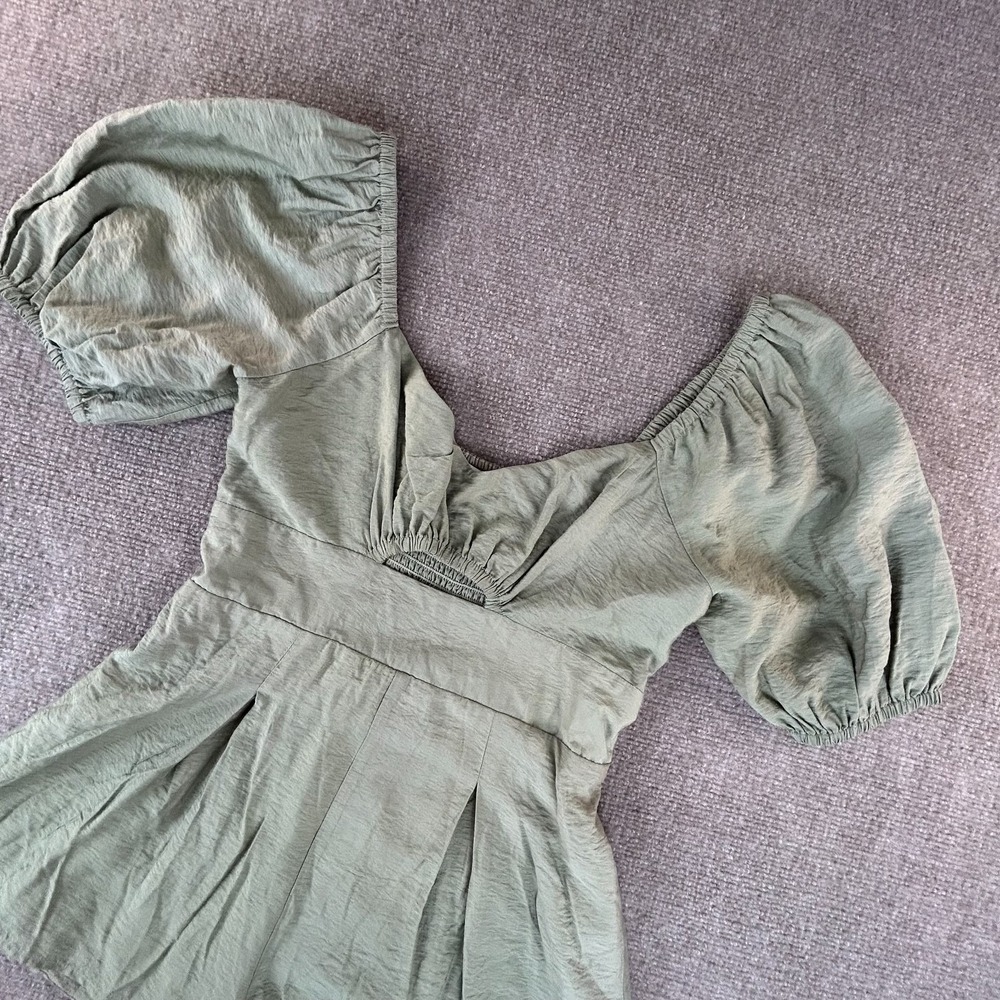 American Eagle Outfitters Romper Womens Medium Green Smocked Pleated Puff Sleeve